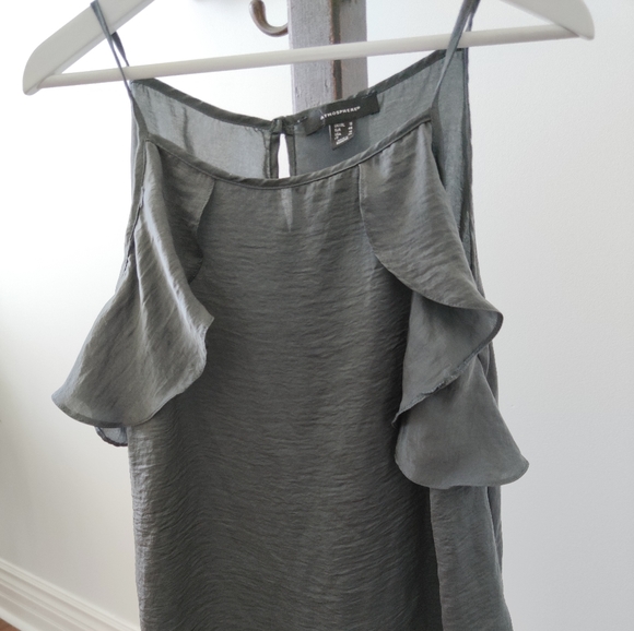 ATMOSPHERE Elegant Gray Blouse Shoulder Detail - Picture 1 of 3